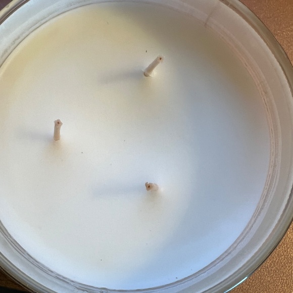 Bath & Body Works**BEST MOM EVER**Pink Lilac & Vanilla Three Wick Candle::NEW:: - Picture 3 of 4